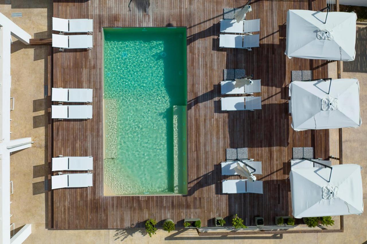 Mercury Beach Hotel SantʼAntìoco エクステリア 写真