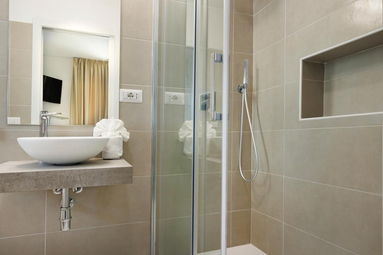 Mercury Beach Hotel SantʼAntìoco エクステリア 写真